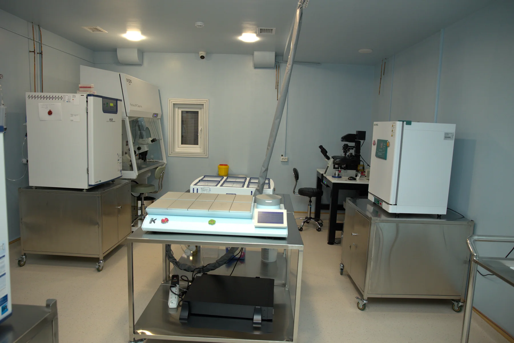 Doctor M IVF markazidagi tibbiy uskunalar joylashgan xona